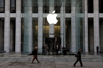 Con sus servicios, Apple también