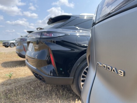 Omoda 9 SHS Driving Experience