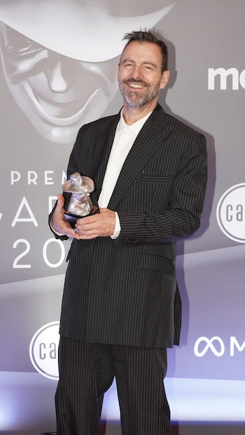Kevin Johansen eligió un look