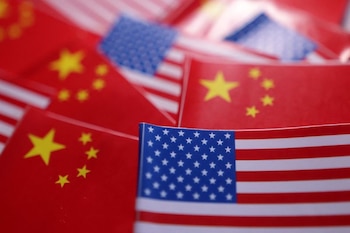 Illustration of the United States and China flags