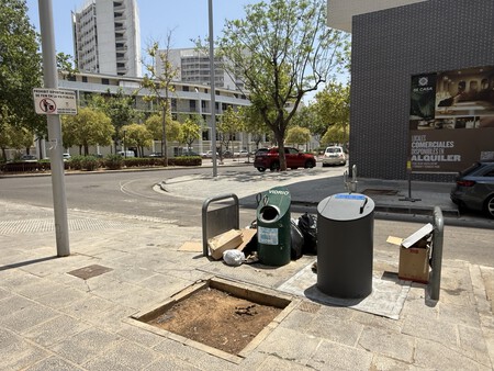 Pneumatic Waste Container