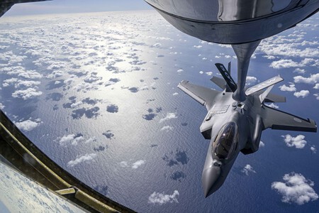 KC-135 Stratotanker Boom Operator