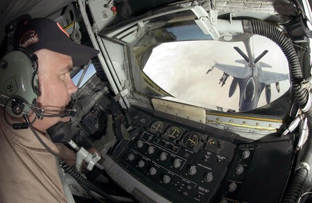 KC-135 Stratotanker Operator