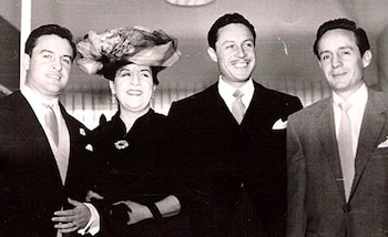 Chespirito and his mother