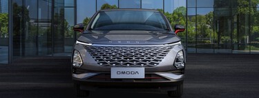 The omoda 5 arrives with a very rare airbag 'for pedestrians'. For Euro NCAP it is as if it did not exist