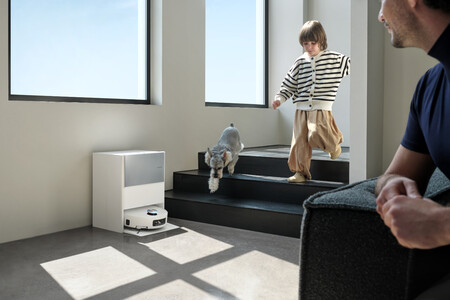 The base can be used or can connect to a water outlet with an accessory | Image: DREame