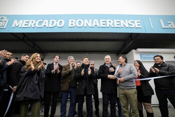 Tolosa Paz with Kicillof and