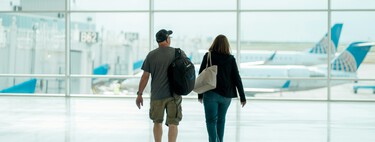 The airlines have taken from their passengers the right to carry a suitcase. Europe is at the doors to return it