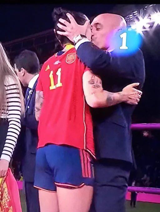 The kiss of Rubiales to Jenni Hermoso sentenced as sexual assault.