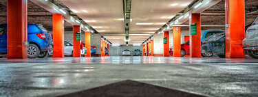 Many people do it without thinking, but lowering the volume of music when parking is a sign that our mind needs help