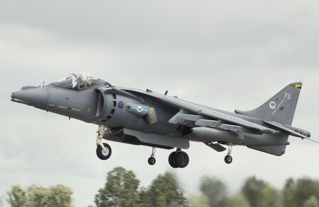BAE Harrier Gr9 ZG502 Landing ARP