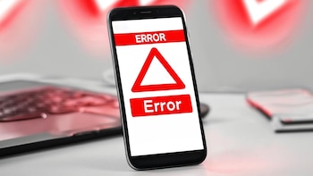 Once installed, Lunaspy simulates a safety scan, shows alleged threats and requests permits to 