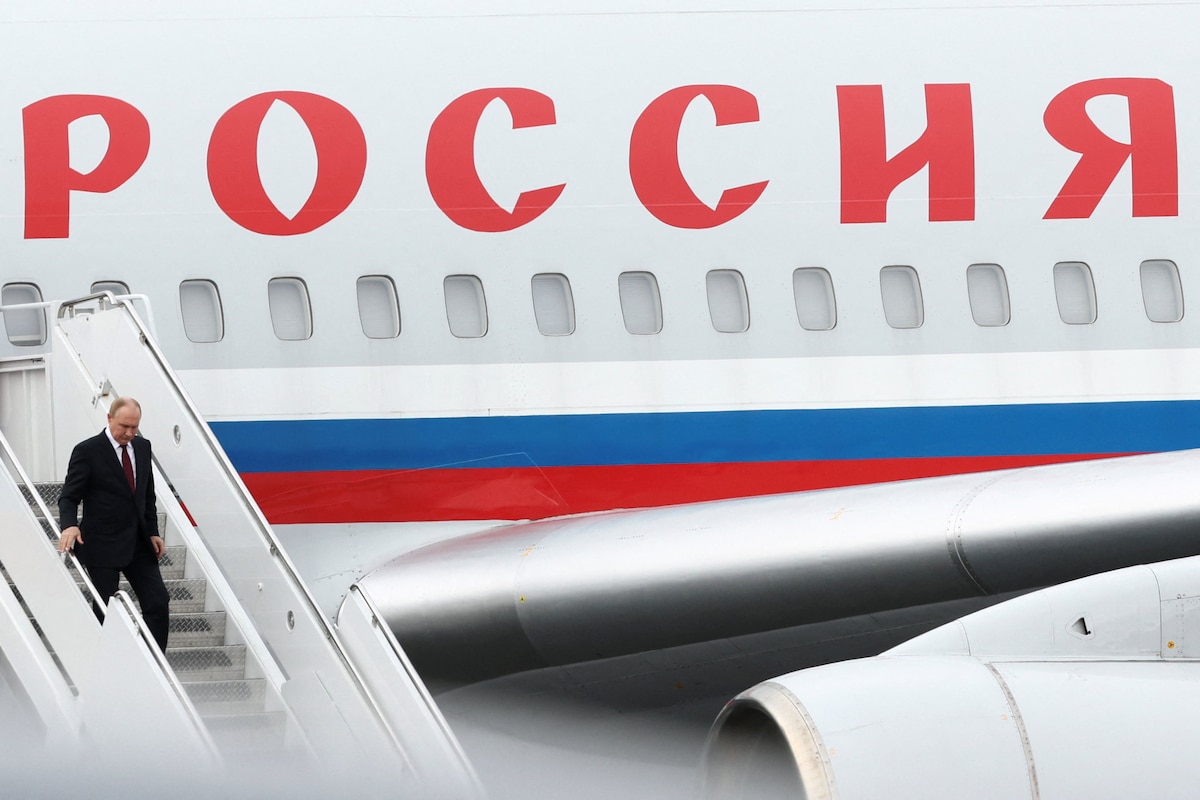 Putin reaches the base