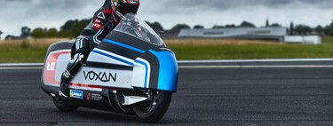 This electric motorcycle is the fastest in the world: it has sprayed a new record exceeding 400 km/h