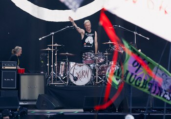 Josh Freese revealed the pressure