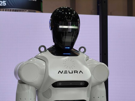 Neura 4NE1 Humanoid Robot in Action