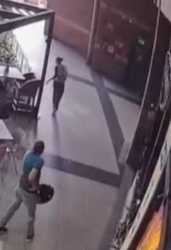 After stabbing the woman,