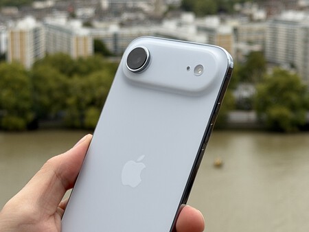 The internal components of the iPhone Air | Image: Xataka