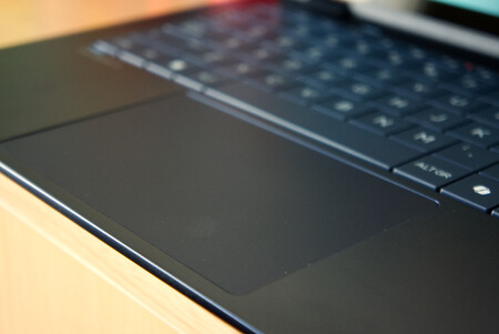 HP Omnibook X Flip 14 Review Xataka Touchpad Analysis