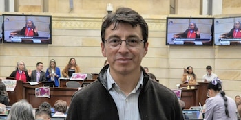 The party sanctioned the legislator,
