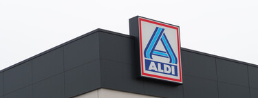 Already at Aldi two V16 beacons for your car and with which to comply with the new DGT standard starting next January 1