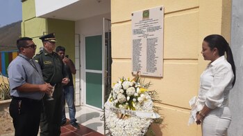 Survivors, inhabitants and relatives stand out