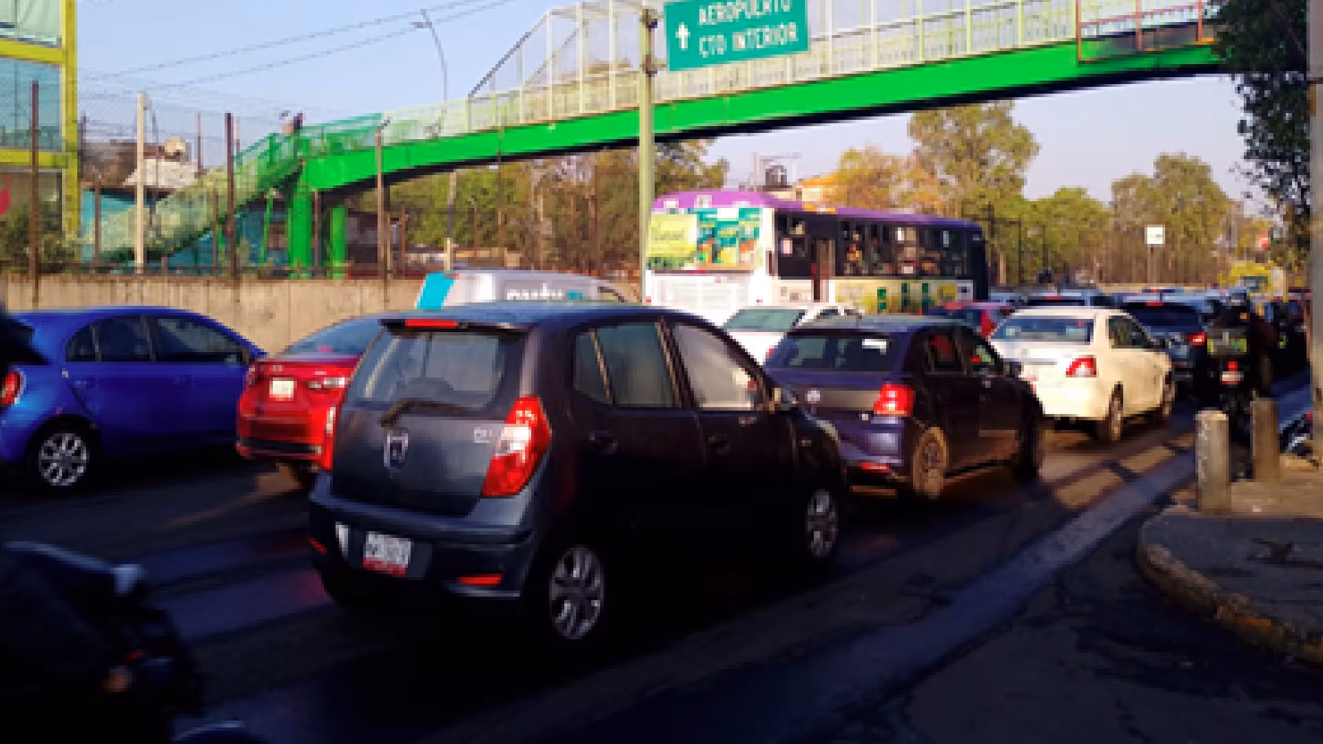 Traffic on Traffic Axis 1 North