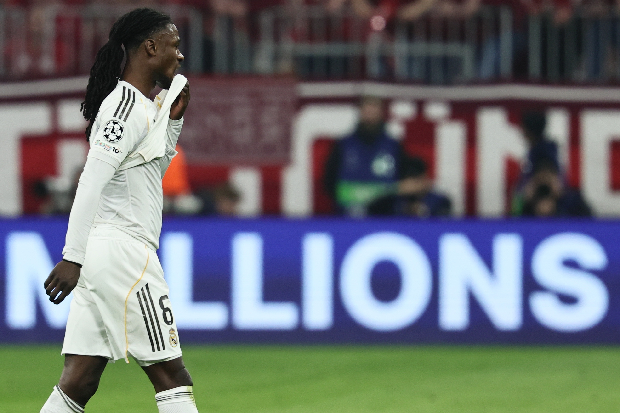 Camavinga leaves the pitch, sent off.