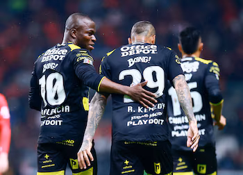 Valencia and Kenedy were the heroes in a series in which the two-time Mexican soccer champion was reduced and did not score a goal. REUTERS/Eloisa Sanchez