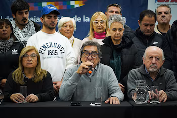 Leaders of two CTA unions expressed strong support for the university march, defending public education