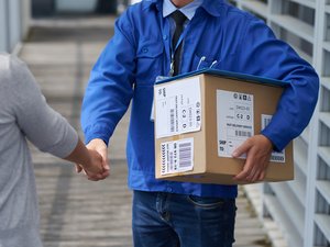 Postal Worker Fired After 42 Years for Taking Packages Upstairs to Prevent Theft