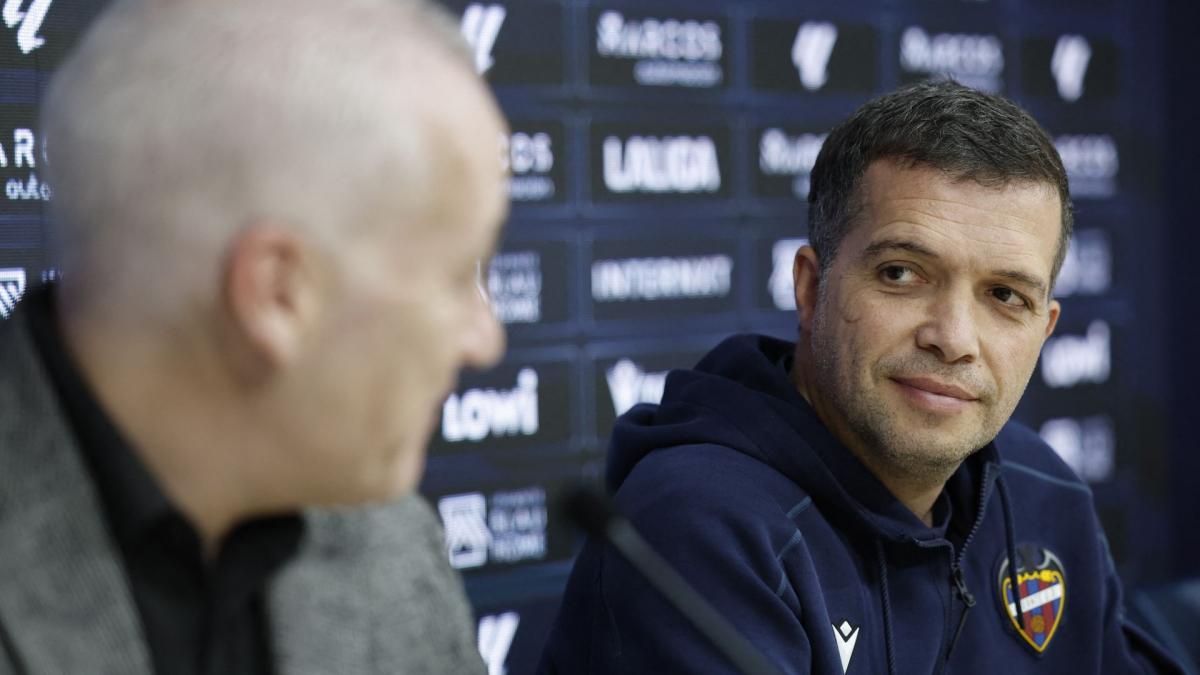 Luis Castro Surveyed by French Clubs