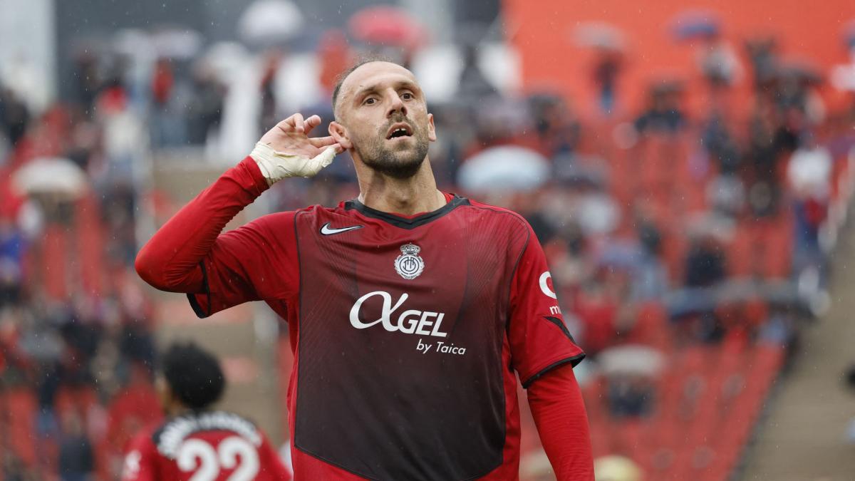 The Transfer of Serial Scorer Vedat Muriqi Sparks Controversy!