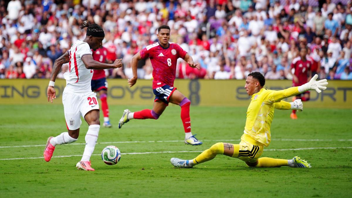 Friendly, England: Noni Madueke’s Major Miss