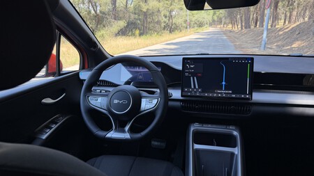 BYD Dolphin G DM-i interior