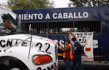 The Sit-in That No One Stops: CNTE Has Already Cost Merchants 2.5 Billion Pesos