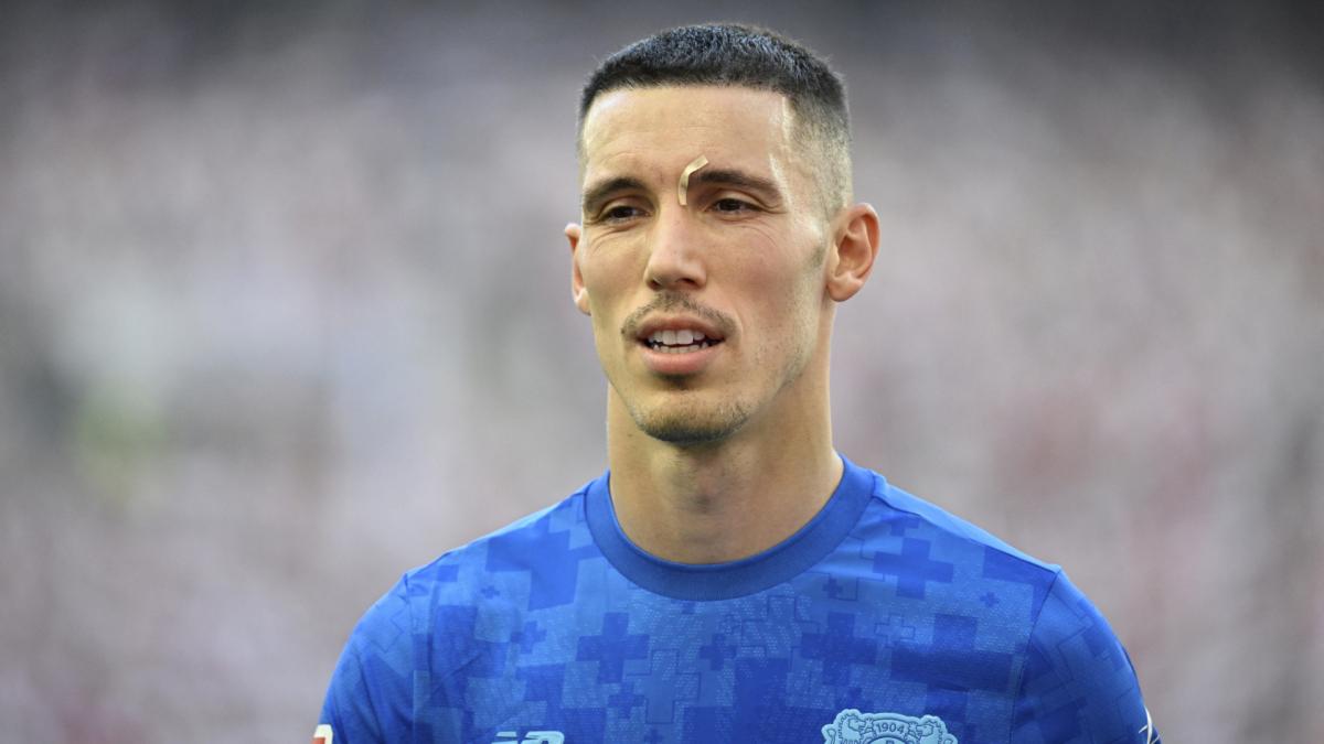 Atlético de Madrid Leads Over Barça for Alejandro Grimaldo