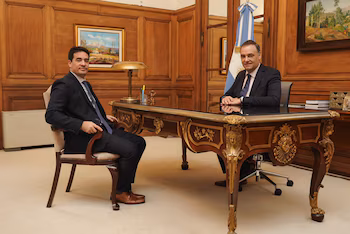 Ravier’s First Engagement as Spokesperson: Conversations with Adorni and Meetings at Casa Rosada