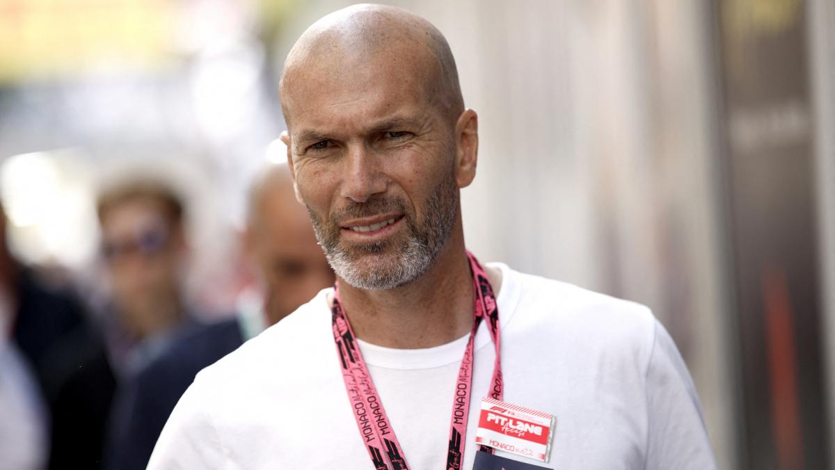 Zinedine Zidane Aims to Reintegrate a Legend into the French Team