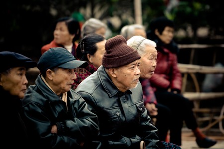 China Faces Declining Birth Rates: Activates Plan B to Transform Retirees into a Million-Dollar Industry