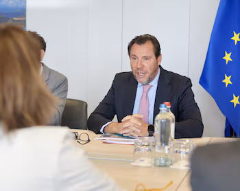 Óscar Puente, Minister of Transport: “Airlines Do Not Anticipate Kerosene Supply Issues This Summer”