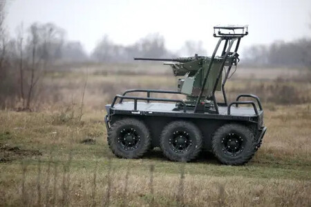 Ukraine No Longer Wants to Send Soldiers to the Front: Introducing the “Unpublished Frankenstein” – Robot Tanks Armed with Machine Guns