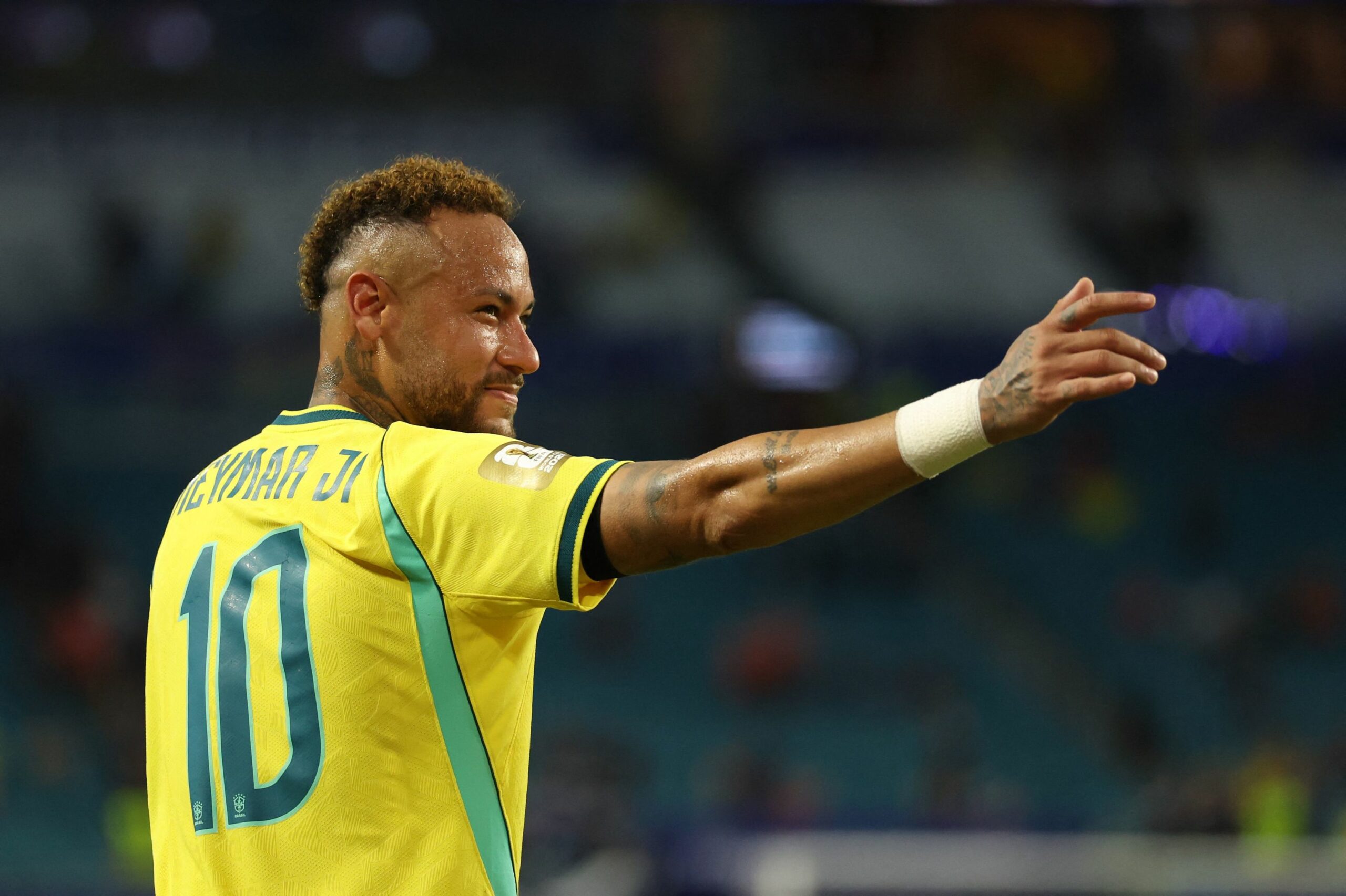 Vinicius Returns to Scotland the Afternoon Neymar Jr. Plays Again with Brazil