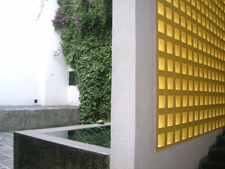 We Thought Air Conditioning Was the Only Solution for Heat: A Mexican Architect Has Been Cooling Homes with Paint for Decades