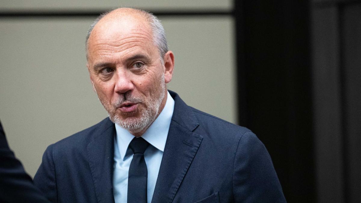 OM: Stéphane Richard Once Again Takes on Old Management