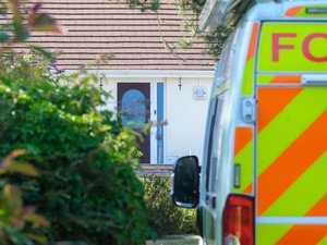 New Suspect Arrested in the Mysterious Murder of Former British MP Ann Widdecombe: Serious Injuries and Unknown Motive Detected – What We Know So Far from Teknomers