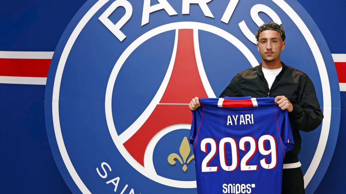 PSG: Adam Ayari Signs His First Professional Contract