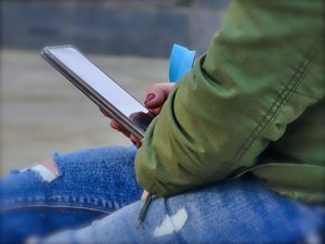 Social Networks: Brussels Aims to Set Minimum Age for Children to Register