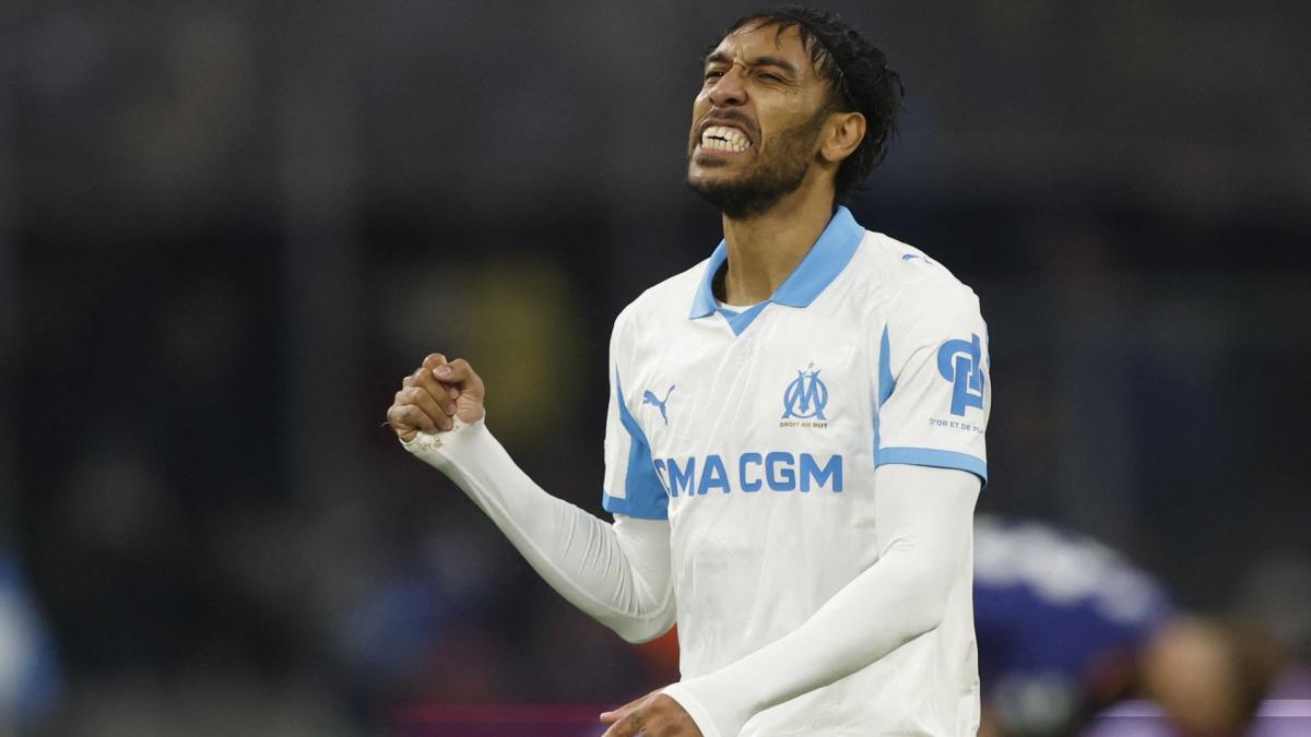 OM Announces Aubameyang’s Departure to La Coruña