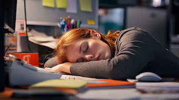 What Causes Microsleeps and How to Recognize the Signs in Time